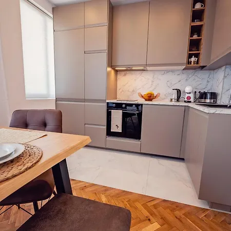 Appartement Modern Sea View 2bd Next To Sea Garden By Apartmax