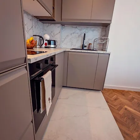 Appartement Modern Sea View 2bd Next To Sea Garden By Apartmax *