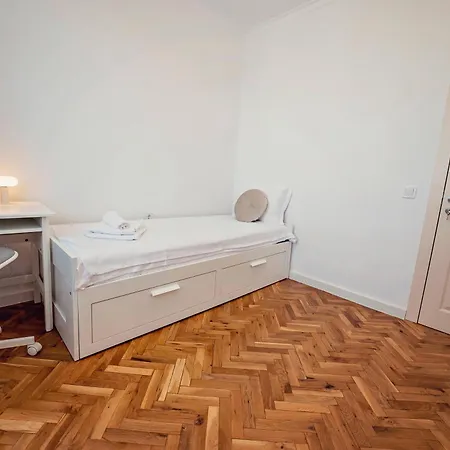 Modern Sea View 2bd Next To Sea Garden By Apartmax Appartement
